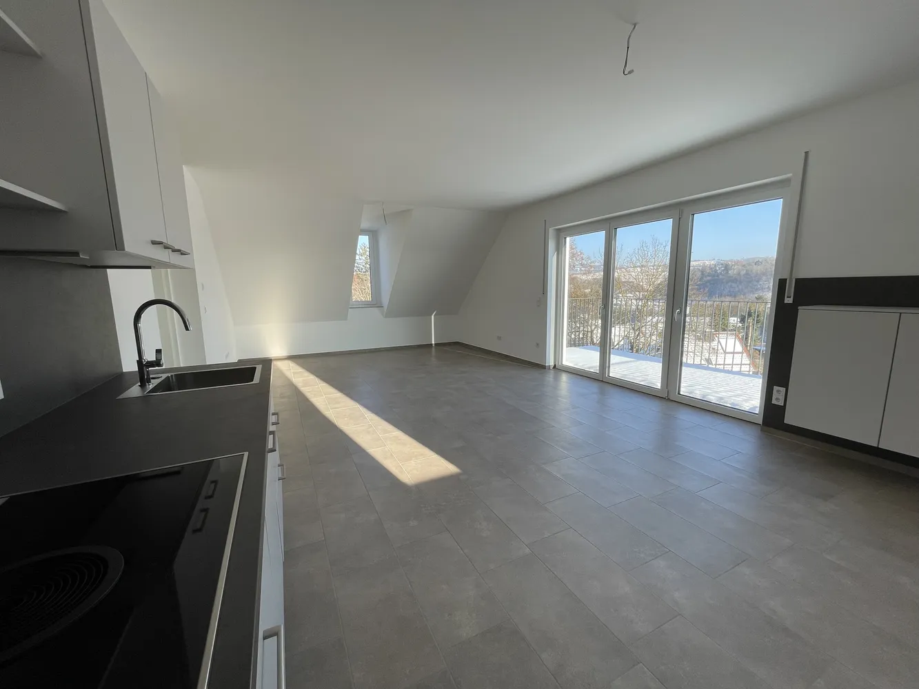 4 Zimmer Wohnung mit 110 m² in Regensburg – Bild 1