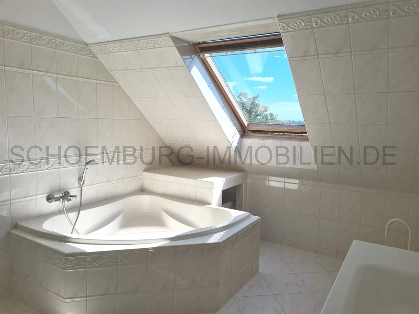 5 Zimmer Wohnung mit 140 m² in Leipzig – Bild 12