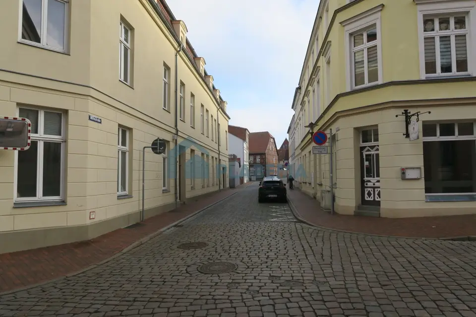 6 Zimmer Wohnung mit 196 m² in Schwerin – Bild 4