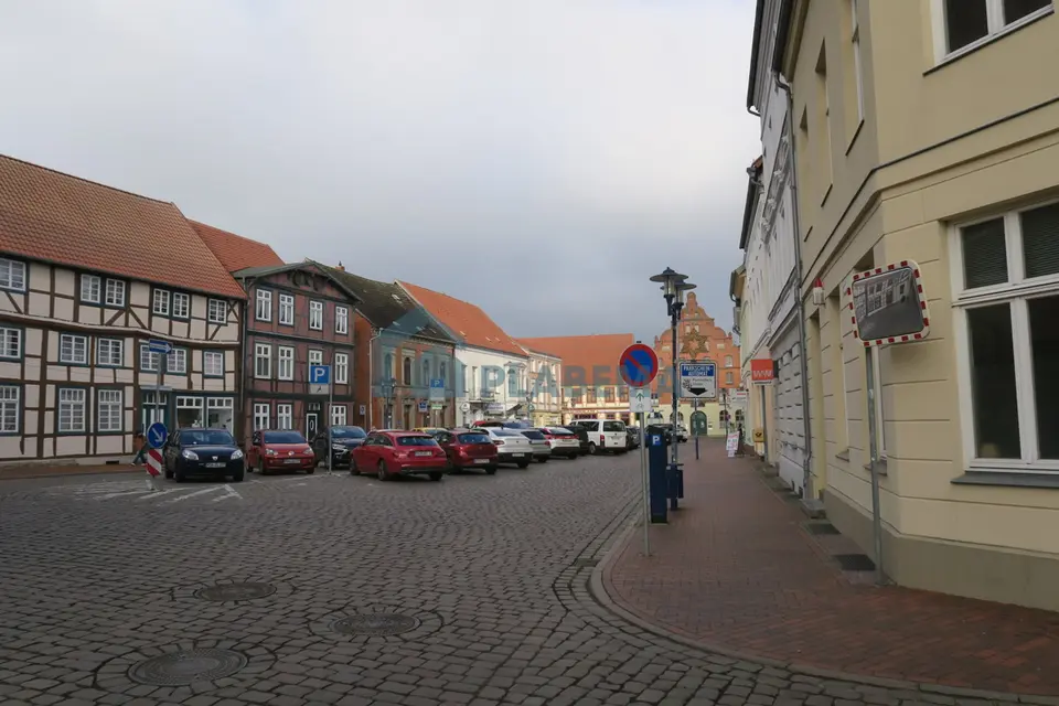 6 Zimmer Wohnung mit 196 m² in Schwerin – Bild 5