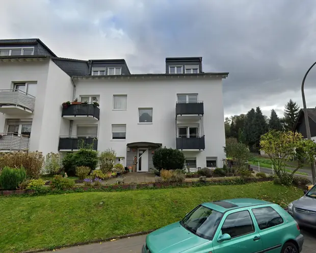 4 Zimmer Wohnung mit 105 m² in Bonn – Bild 1