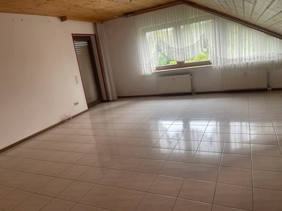 5 Zimmer Wohnung mit 140 m² in Worms – Bild 1