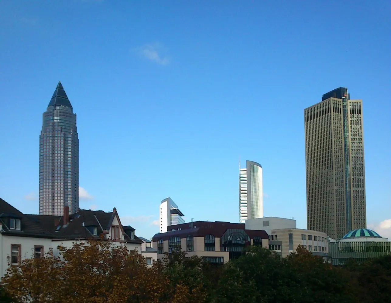 4 Zimmer Wohnung mit 125 m² in Frankfurt am Main – Bild 3