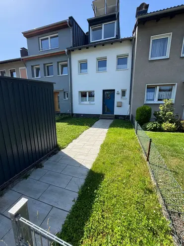 4 Zimmer Haus mit 130 m² in Köln – Bild 1