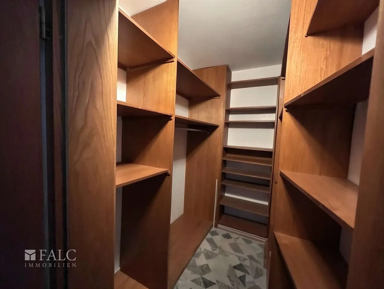 4 Zimmer Wohnung mit 118 m² in Essen – Bild 9
