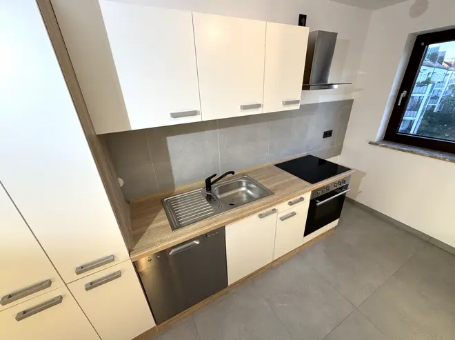 2 Zimmer Wohnung mit 65 m² in Dresden – Bild 2