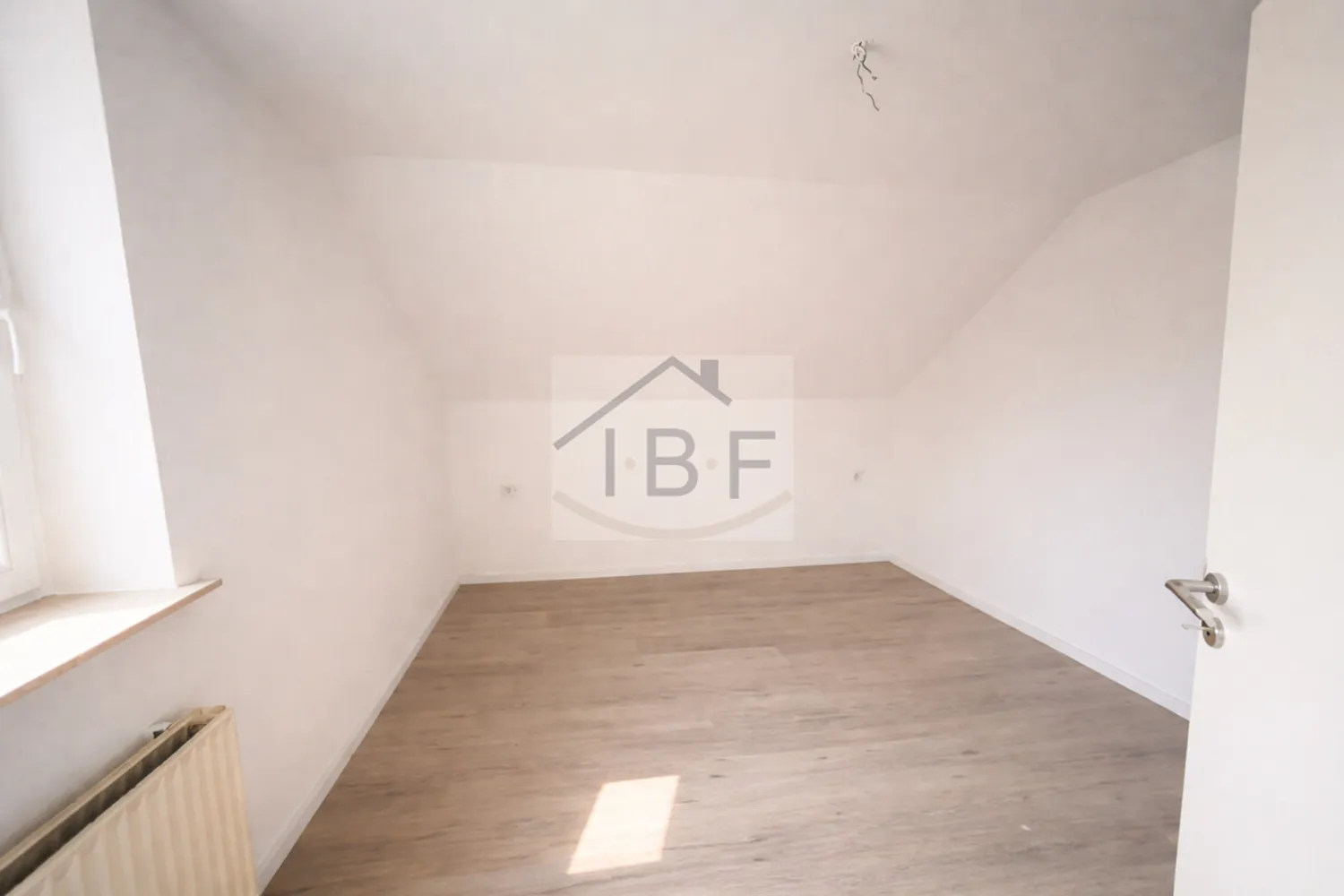 4 Zimmer Wohnung mit 115 m² in Siegen – Bild 4