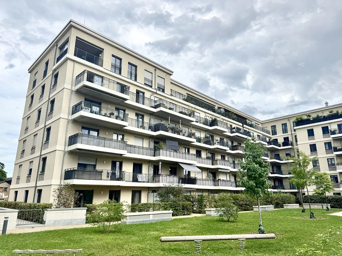 4 Zimmer Wohnung mit 109 m² in Dresden – Bild 1