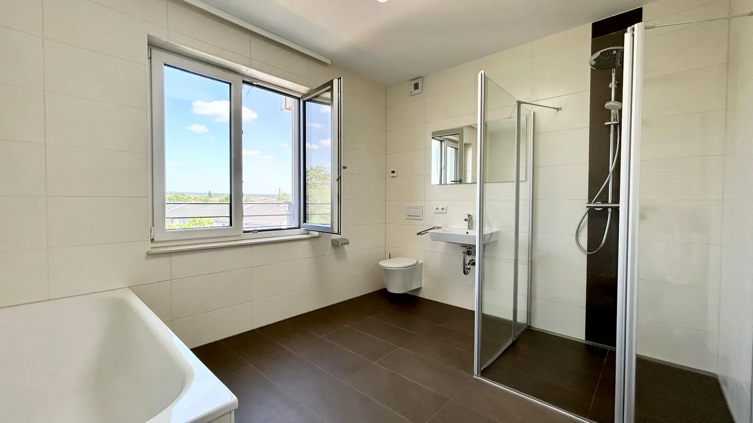 4 Zimmer Wohnung mit 109 m² in Dresden – Bild 8
