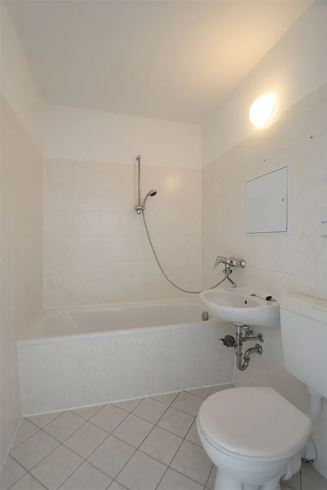 2 Zimmer Wohnung mit 48 m² in Halle (Saale) – Bild 6
