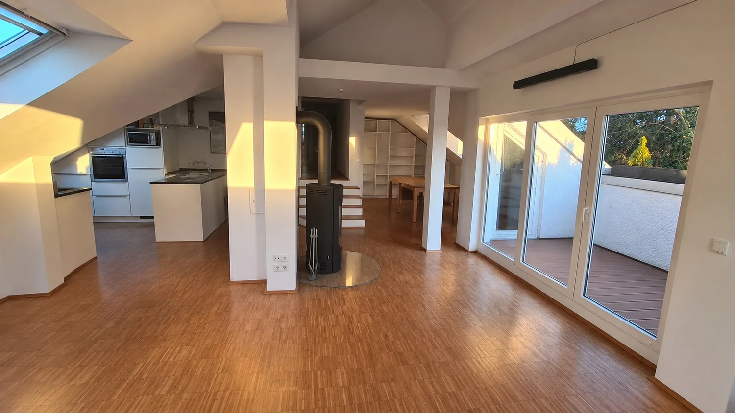 4 Zimmer Wohnung mit 111 m² in München – Bild 1