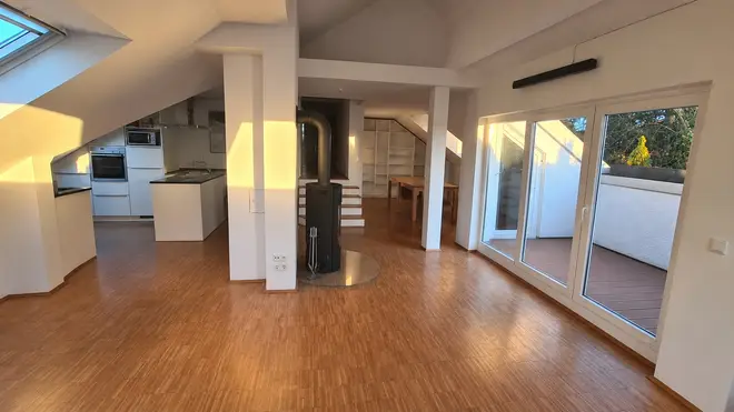4 Zimmer Wohnung mit 111 m² in München – Bild 1