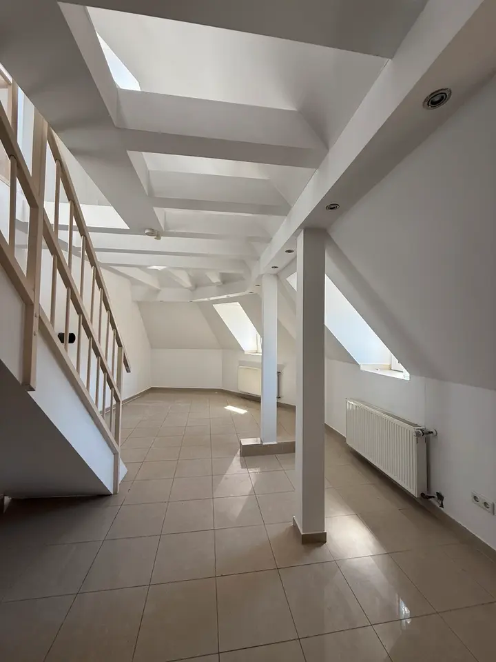 6 Zimmer Wohnung mit 100 m² in Hagen – Bild 1
