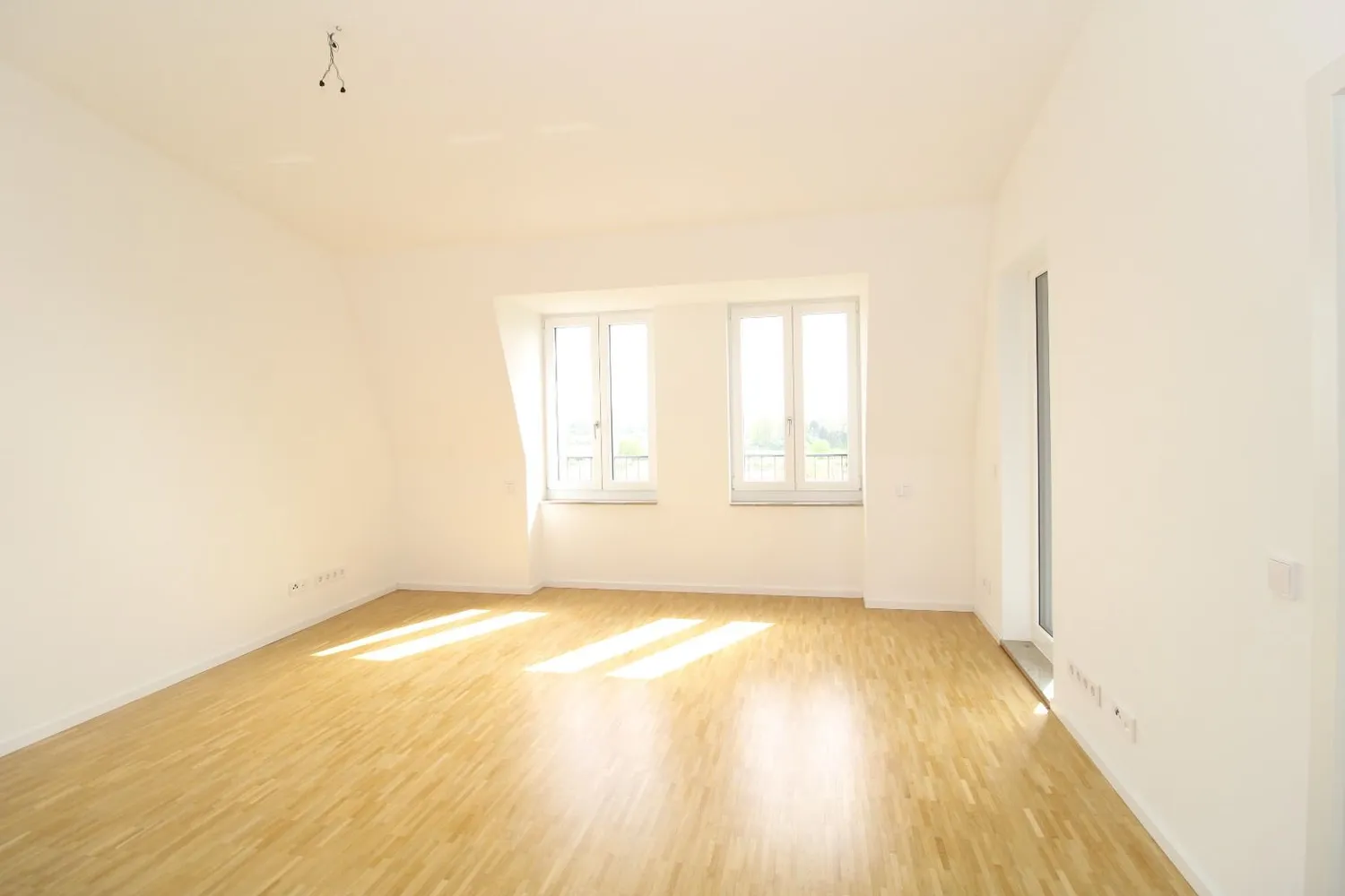 3 Zimmer Wohnung mit 82 m² in Dresden – Bild 1