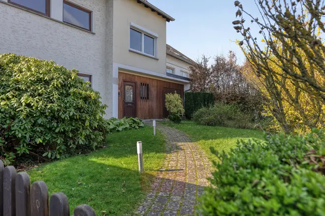 8 Zimmer Haus mit 222 m² in Bonn – Bild 2