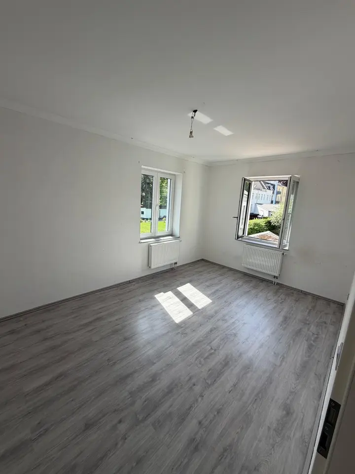 2 Zimmer Wohnung mit 60 m² in Limbach-Oberfrohna – Bild 2