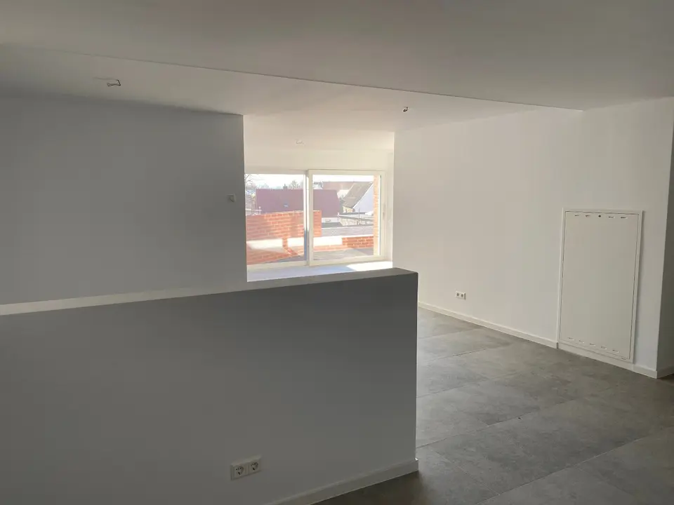 5 Zimmer Wohnung mit 127 m² in Aschersleben – Bild 2