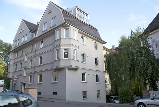 4 Zimmer Wohnung mit 100 m² in Augsburg – Bild 1