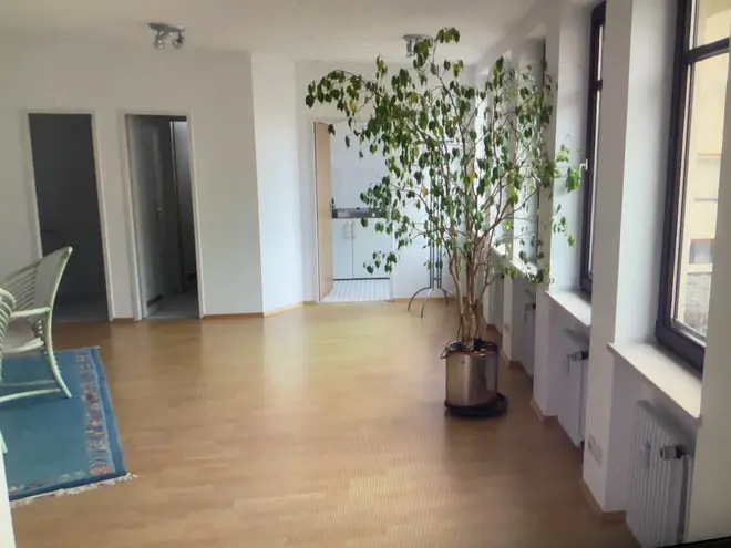 4 Zimmer Wohnung mit 104 m² in Augsburg – Bild 1