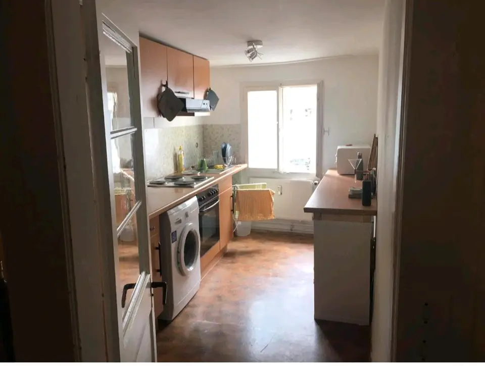 11 Zimmer Wohnung mit 80 m² in Weingarten – Bild 1