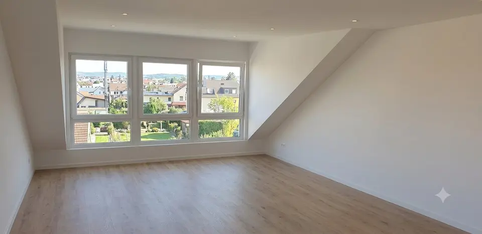 4 Zimmer Wohnung mit 120 m² in Würzburg – Bild 1