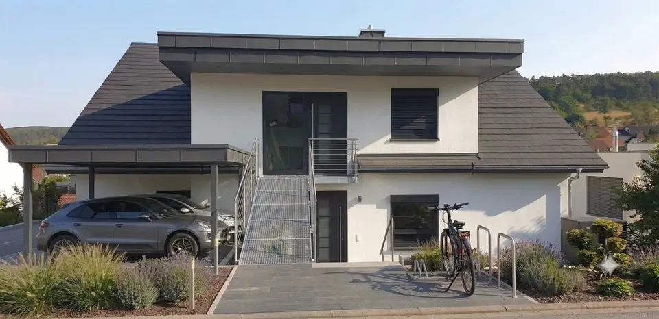 4 Zimmer Wohnung mit 120 m² in Würzburg – Bild 8