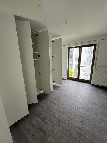 2 Zimmer Wohnung mit 67 m² in Wiesbaden – Bild 4
