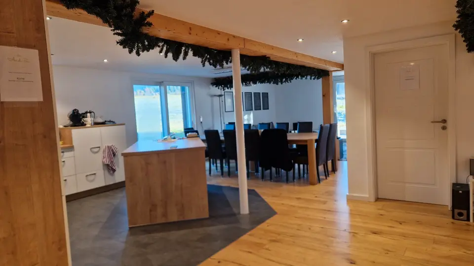6 Zimmer Wohnung mit 185 m² in Freiburg im Breisgau – Bild 5