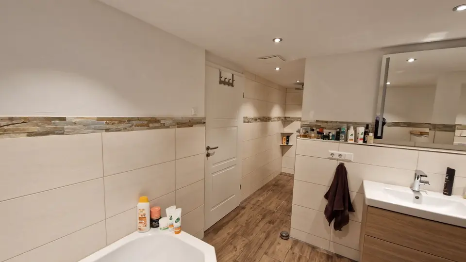 6 Zimmer Wohnung mit 185 m² in Freiburg im Breisgau – Bild 10