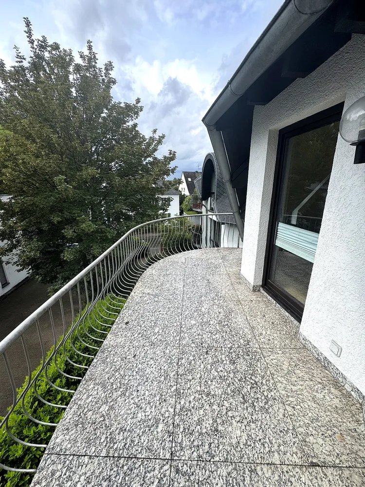 2 Zimmer Wohnung mit 88 m² in Wiesbaden – Bild 3