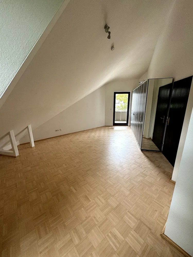 2 Zimmer Wohnung mit 88 m² in Wiesbaden – Bild 6
