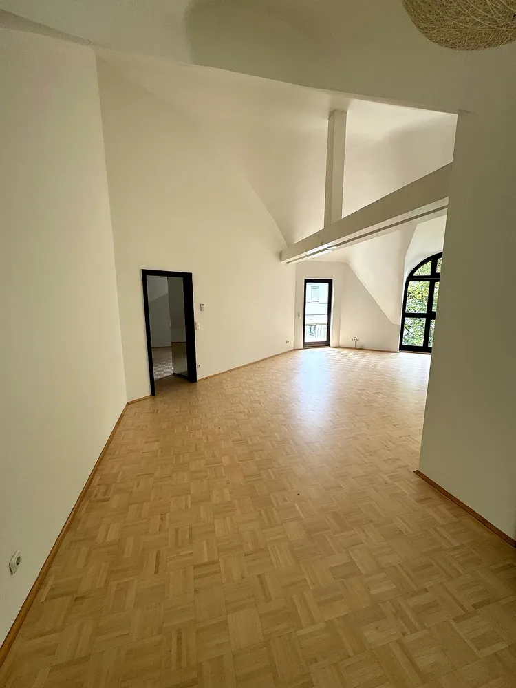 2 Zimmer Wohnung mit 88 m² in Wiesbaden – Bild 9