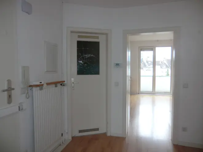 2 Zimmer Wohnung mit 97 m² in Düsseldorf – Bild 2