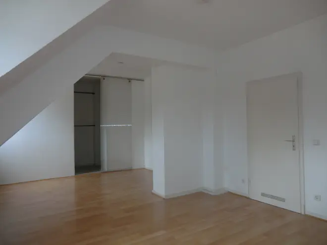2 Zimmer Wohnung mit 97 m² in Düsseldorf – Bild 8