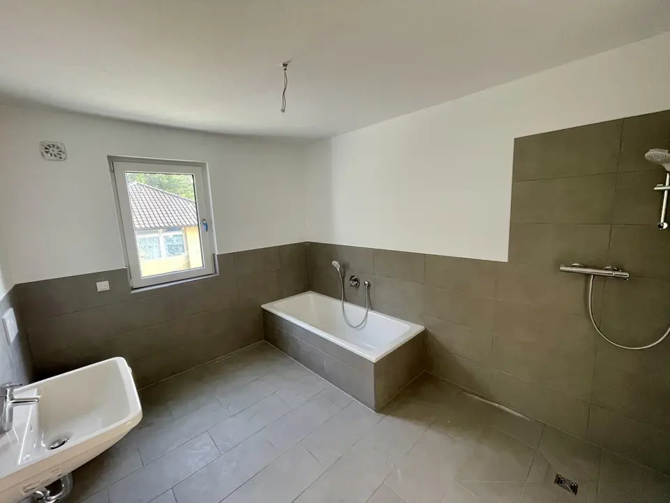 3 Zimmer Wohnung mit 89 m² in Detmold – Bild 9