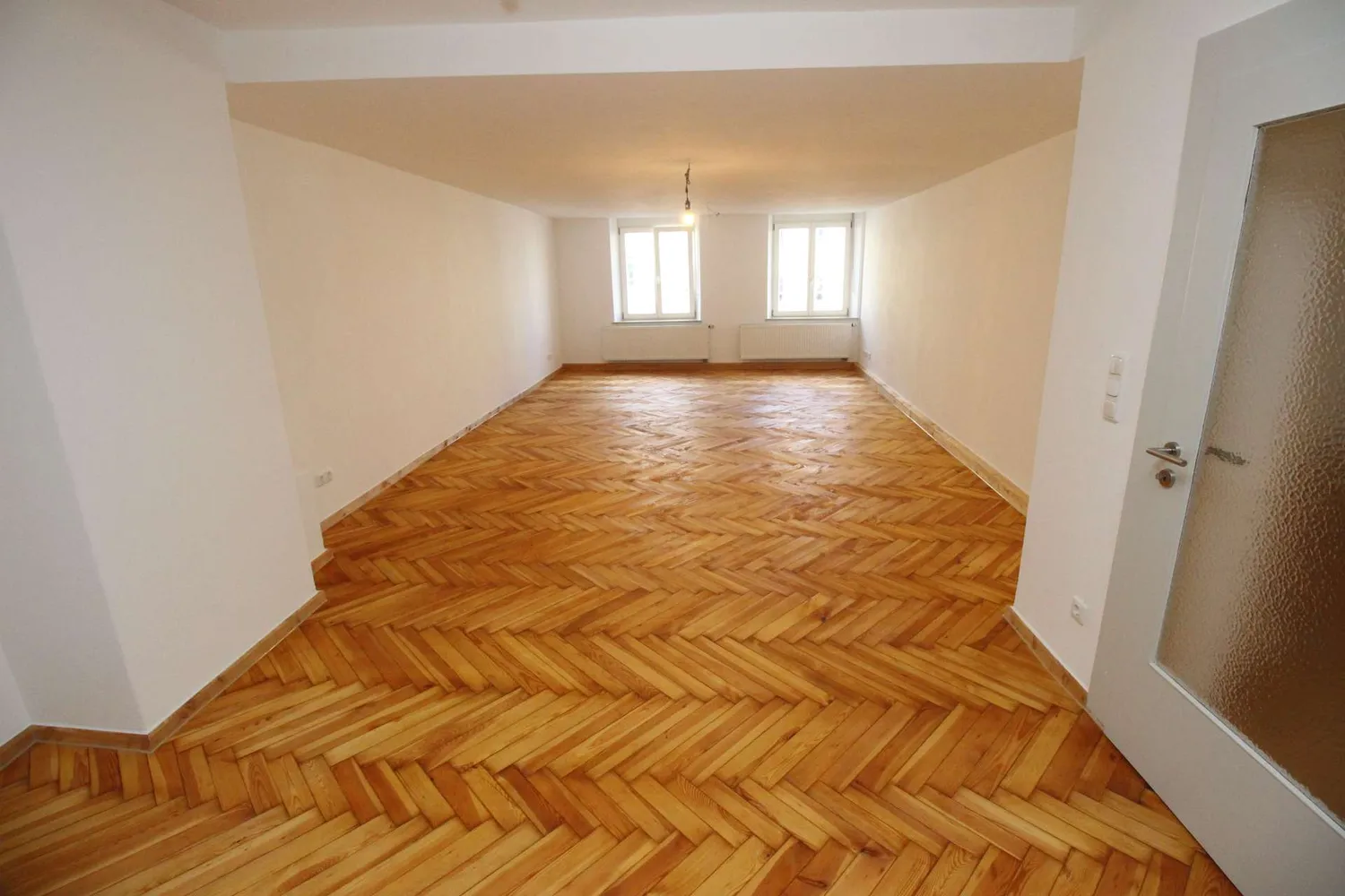 4 Zimmer Wohnung mit 129 m² in Landshut – Bild 1