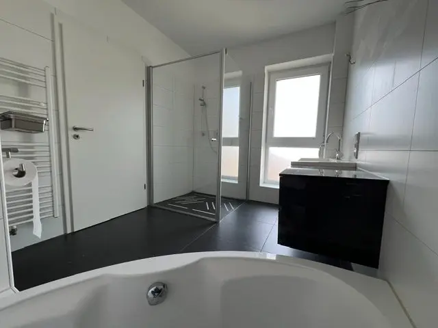 3 Zimmer Wohnung mit 140 m² in Wilhelmshaven – Bild 8