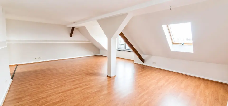4 Zimmer Wohnung mit 130 m² in Sangerhausen – Bild 2