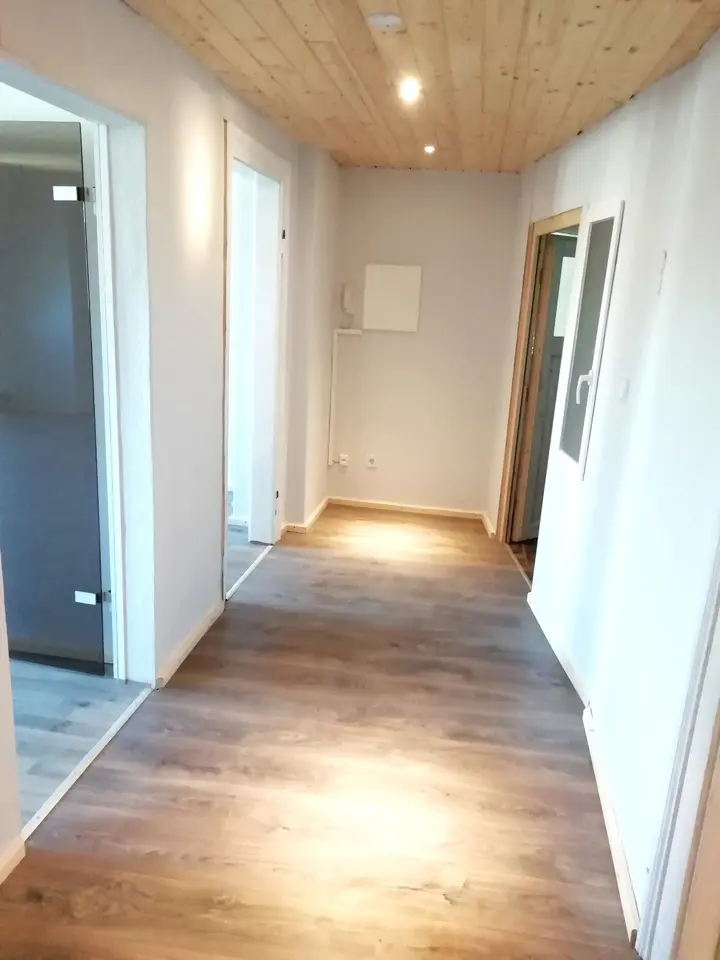 2 Zimmer Wohnung mit 65 m² in Plauen – Bild 2