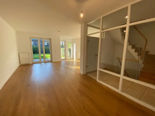 6 Zimmer Haus mit 200 m² in Düsseldorf – Bild 8