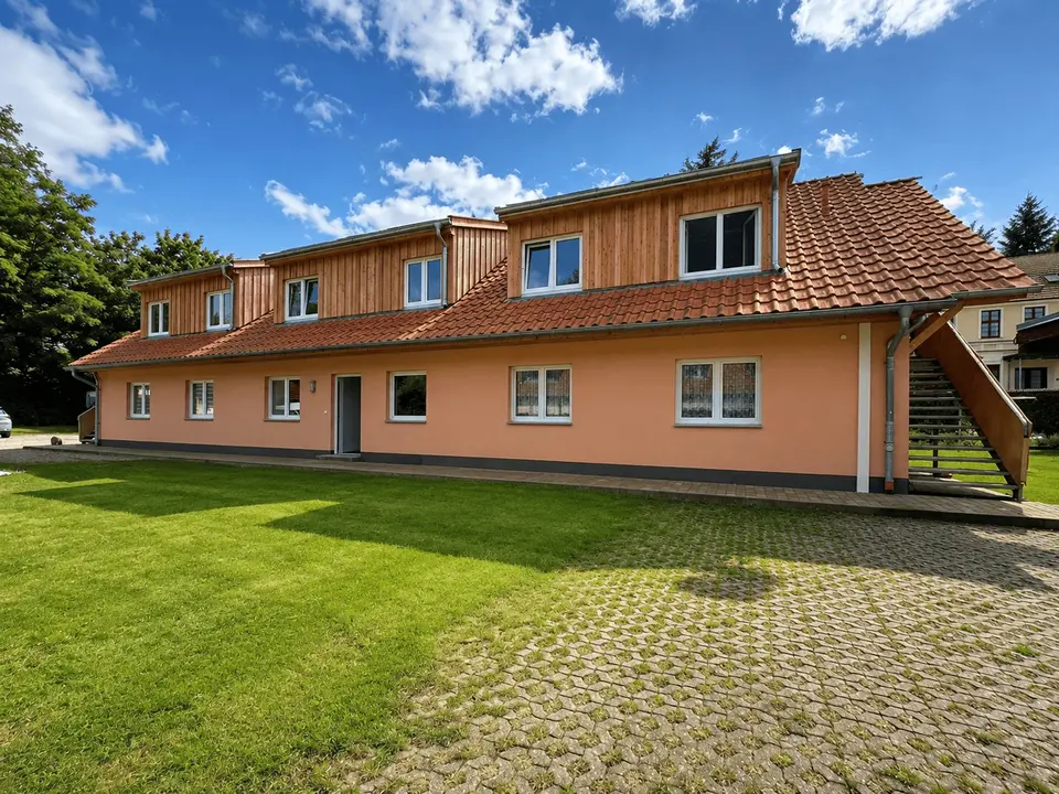 3 Zimmer Wohnung mit 106 m² in Rostock – Bild 2