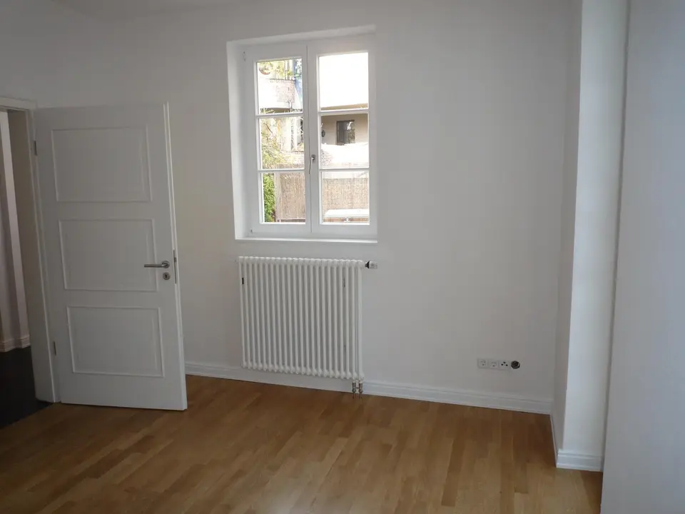 4 Zimmer Haus mit 150 m² in Wiesbaden – Bild 2