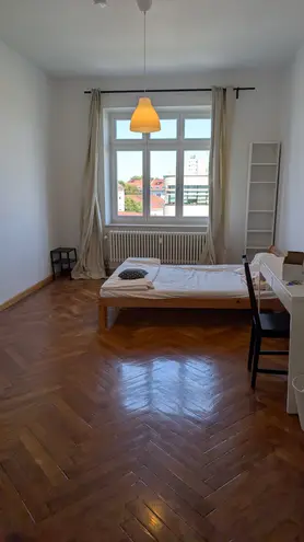 5 Zimmer Wohnung mit 117 m² in München – Bild 11