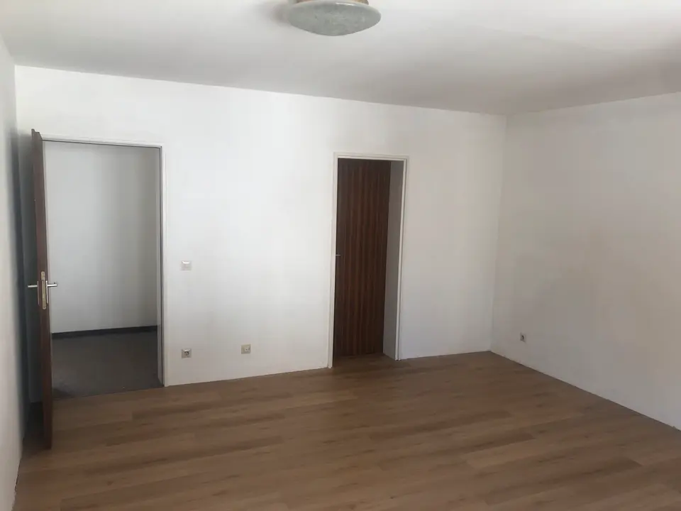 5 Zimmer Wohnung mit 167 m² in Siegen – Bild 1