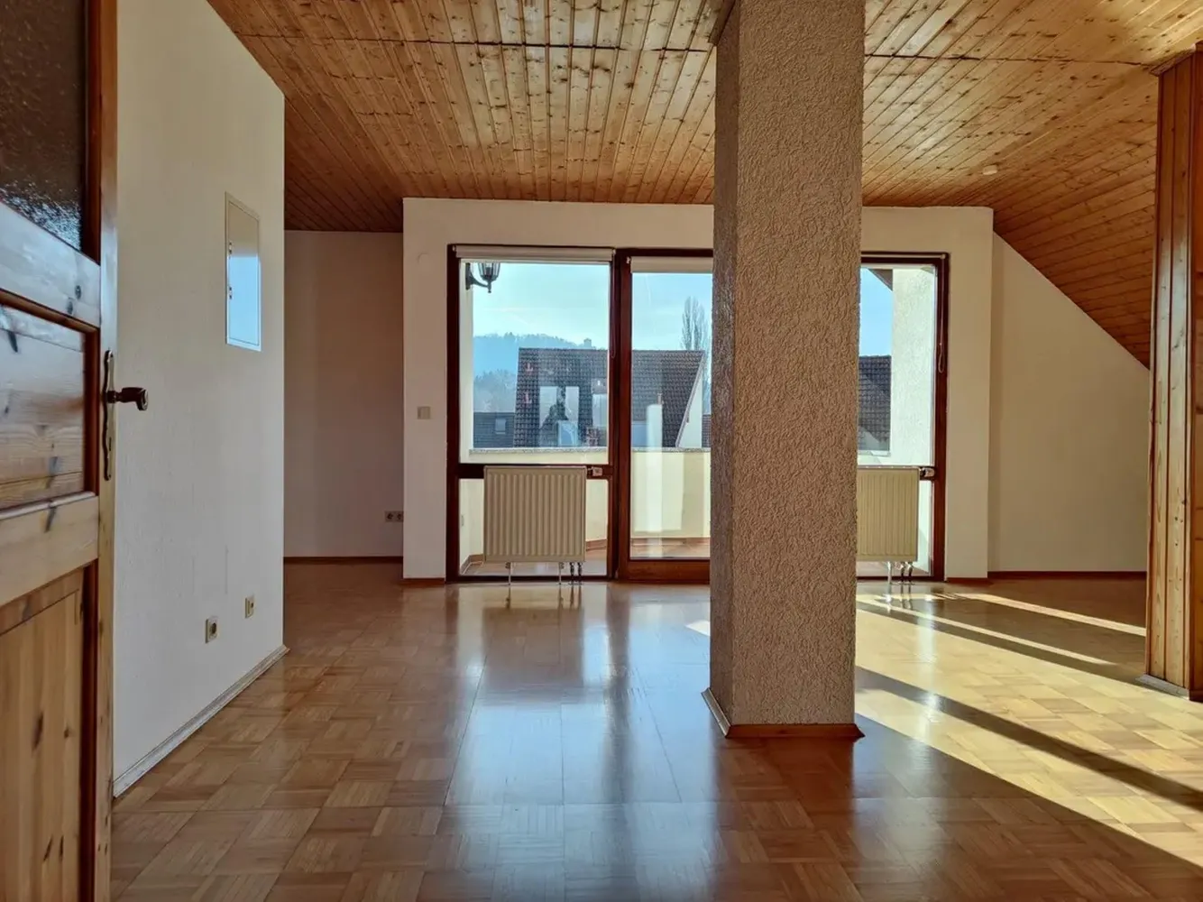 4 Zimmer Wohnung mit 100 m² in Karlsruhe – Bild 3