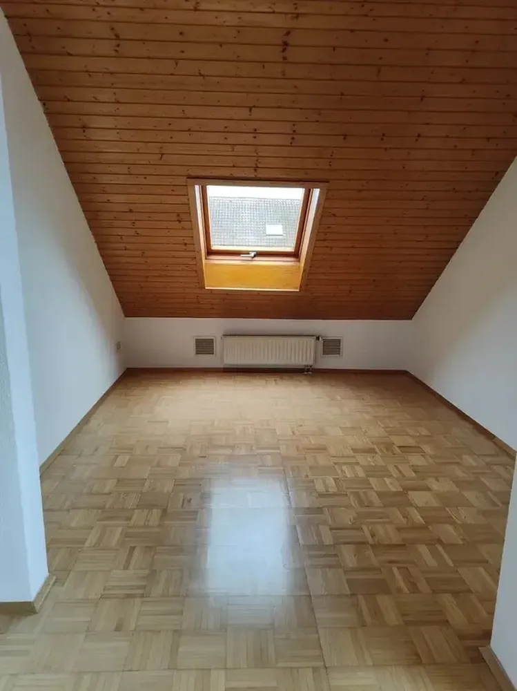 4 Zimmer Wohnung mit 100 m² in Karlsruhe – Bild 9