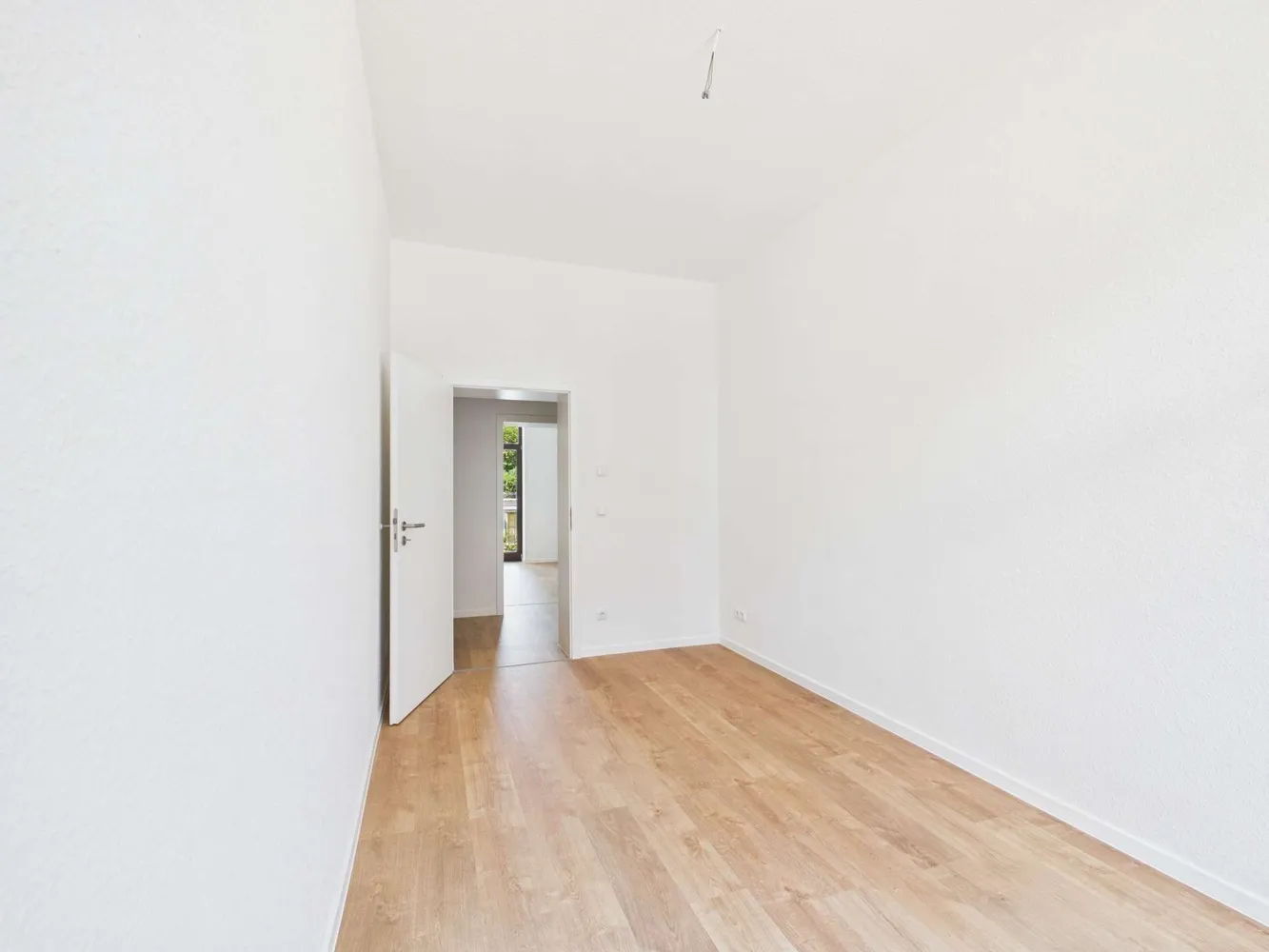 4 Zimmer Wohnung mit 100 m² in Plauen – Bild 12