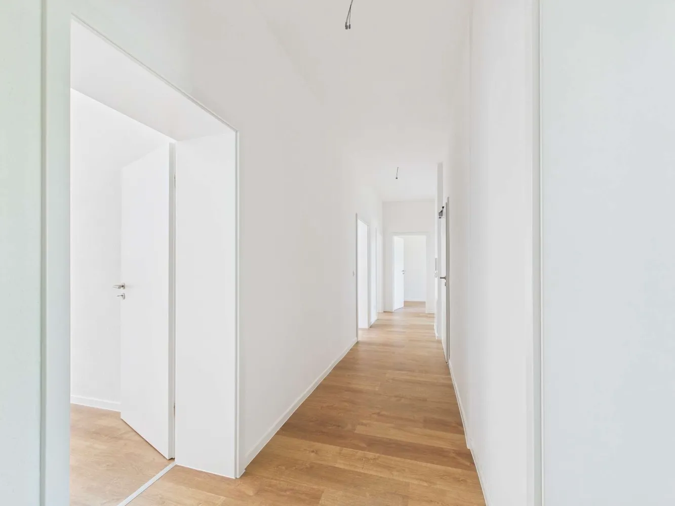 4 Zimmer Wohnung mit 100 m² in Plauen – Bild 3