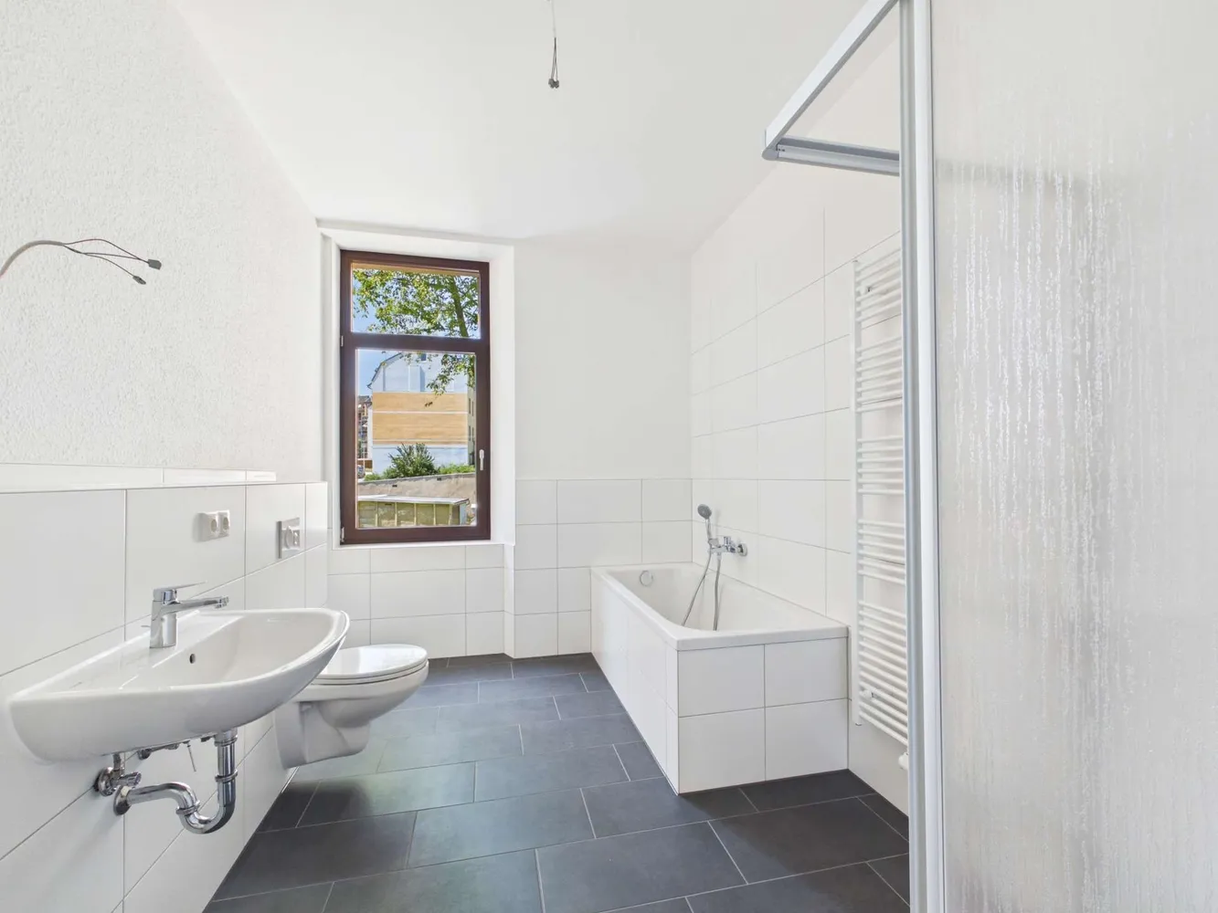 4 Zimmer Wohnung mit 100 m² in Plauen – Bild 5