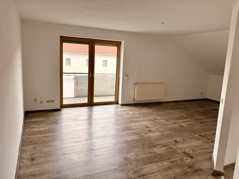 4 Zimmer Wohnung mit 95 m² in Cham – Bild 1